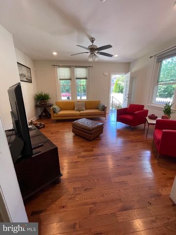 8129 PINE RD, Philadelphia, PA 19111