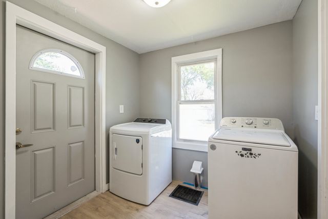 201 5th Street, Colona, IL 61241