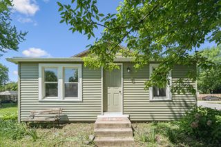 201 5th Street, Colona, IL 61241