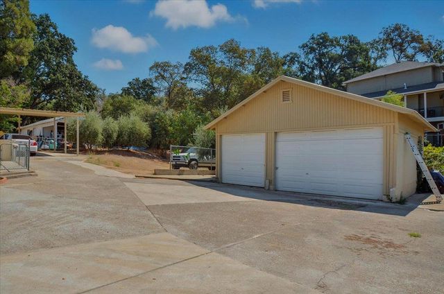 90 Gopher Flat Rd, Sutter Creek, CA 95685