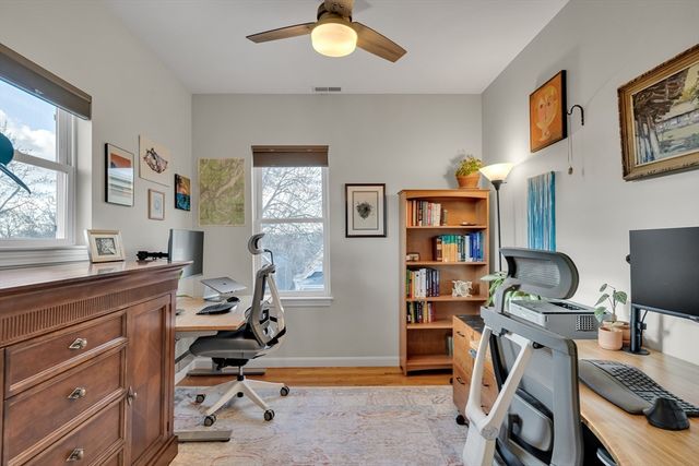 104 Holland St 3, Somerville, MA 02144