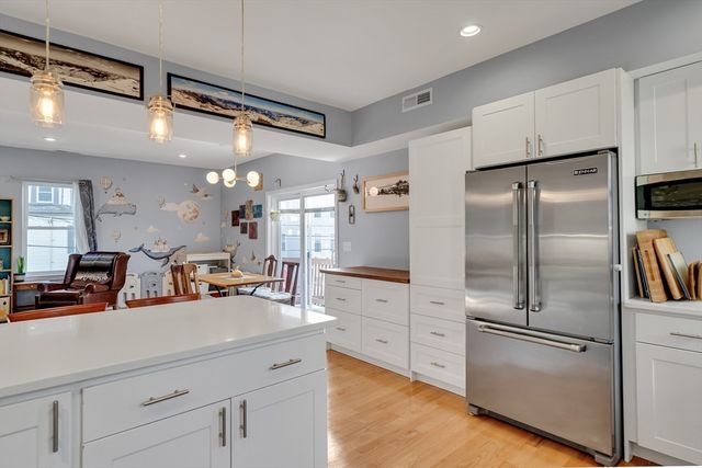 104 Holland St 3, Somerville, MA 02144