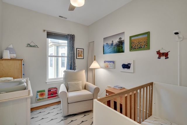 104 Holland St 3, Somerville, MA 02144