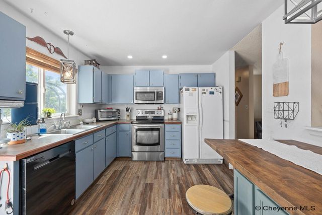 5005 CABLE AVE, Cheyenne, WY 82009