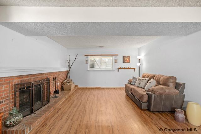 5005 CABLE AVE, Cheyenne, WY 82009
