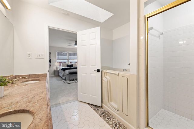 8211 JOSELLE CT, Fort Washington, MD 20744