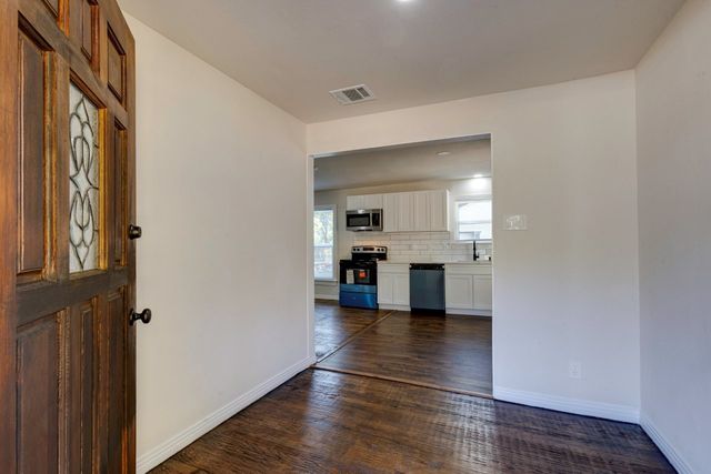 308 W Avenue F, Garland, TX 75040