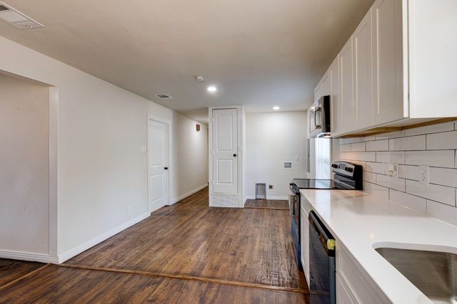 308 W Avenue F, Garland, TX 75040