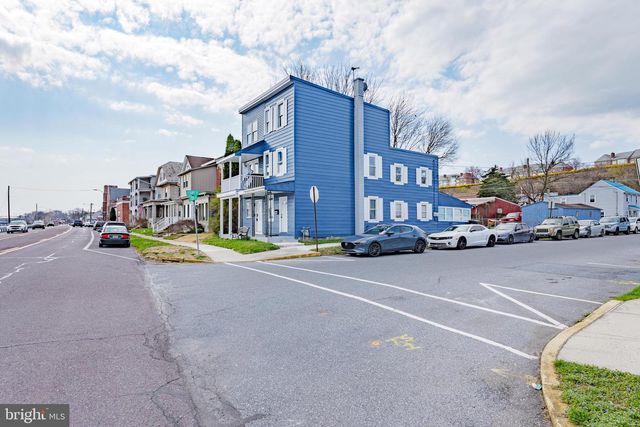 2-4 S FRONT STREET, Wormleysburg, PA 17043