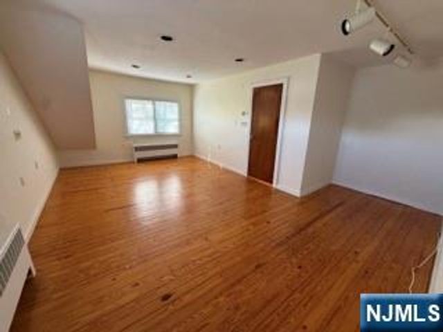 95 Westview Avenue, Paramus, NJ 07652