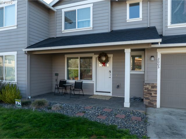 517 CAMEO Dr, Hood River, OR 97031