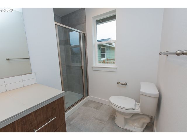 517 CAMEO Dr, Hood River, OR 97031