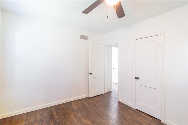 122 S Campbell Street, Pleasant Hill, MO 64080