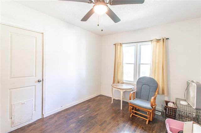 122 S Campbell Street, Pleasant Hill, MO 64080