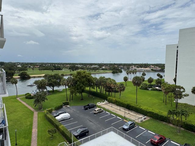 336 Golfview Road 706, North Palm Beach, FL 33408