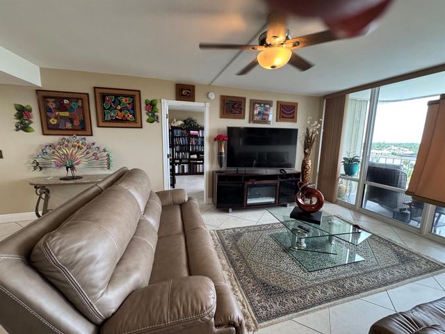 336 Golfview Road 706, North Palm Beach, FL 33408