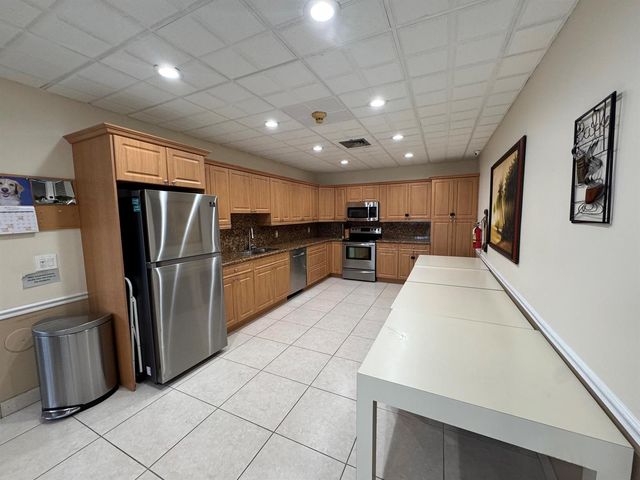 336 Golfview Road 706, North Palm Beach, FL 33408