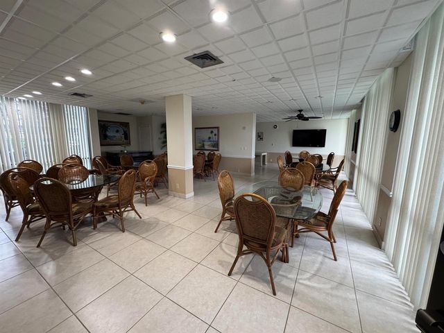 336 Golfview Road 706, North Palm Beach, FL 33408
