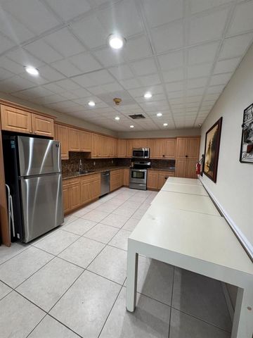 336 Golfview Road 706, North Palm Beach, FL 33408