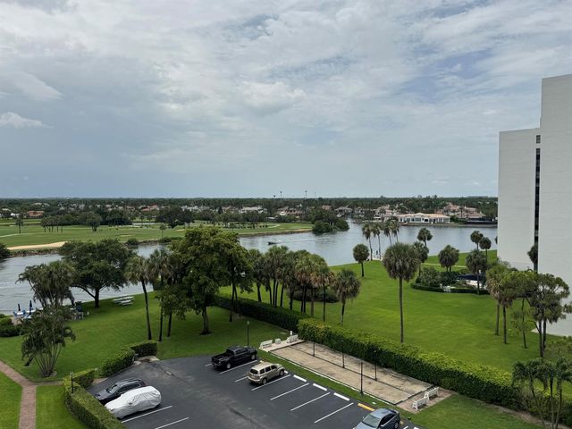 336 Golfview Road 706, North Palm Beach, FL 33408