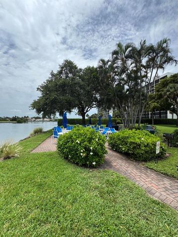 336 Golfview Road 706, North Palm Beach, FL 33408