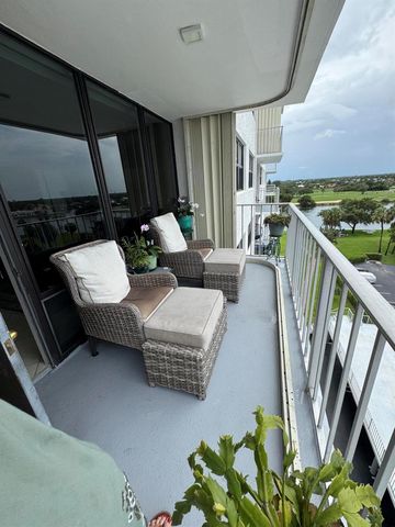 336 Golfview Road 706, North Palm Beach, FL 33408
