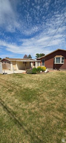 2033 W 5850 S, Roy, UT 84067