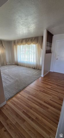 2033 W 5850 S, Roy, UT 84067