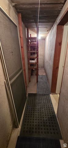 2033 W 5850 S, Roy, UT 84067