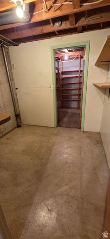 2033 W 5850 S, Roy, UT 84067