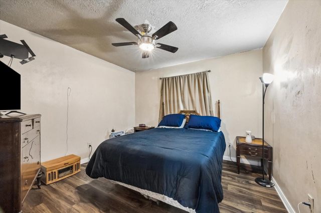 1104 Tipperary Avenue, Friendswood, TX 77546