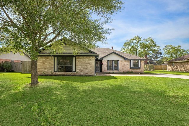 1104 Tipperary Avenue, Friendswood, TX 77546