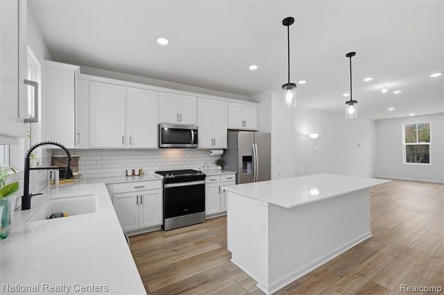 43034 Atwood Avenue, Novi, MI 48375