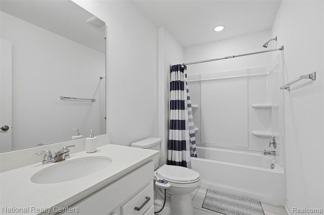 43034 Atwood Avenue, Novi, MI 48375