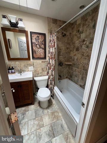 6023 WOODCREST AVE, Philadelphia, PA 19131
