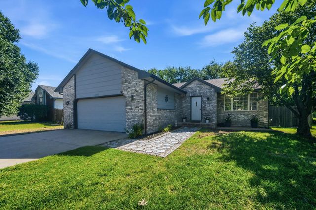 1006 N Park Road, Rose Hill, KS 67133