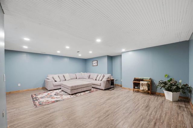1006 N Park Road, Rose Hill, KS 67133