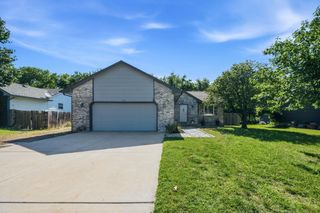 1006 N Park Road, Rose Hill, KS 67133