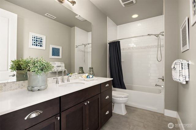 6518 SE 28th Street, Mercer Island, WA 98040