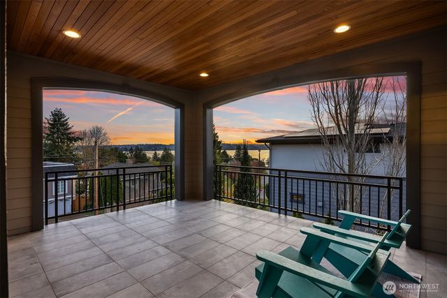 6518 SE 28th Street, Mercer Island, WA 98040