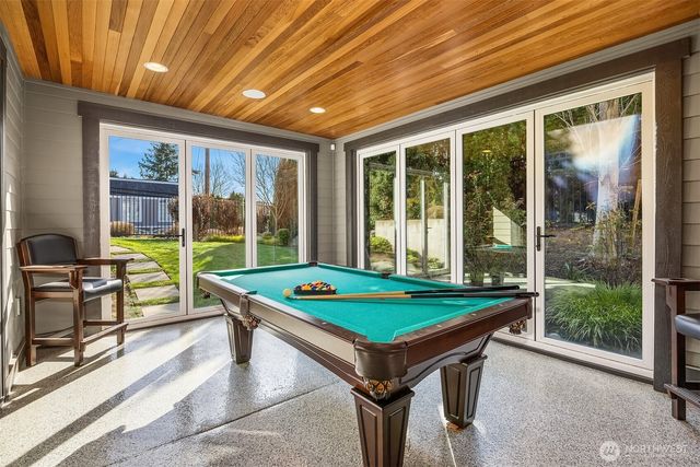 6518 SE 28th Street, Mercer Island, WA 98040