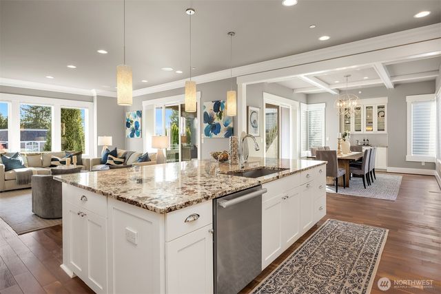 6518 SE 28th Street, Mercer Island, WA 98040