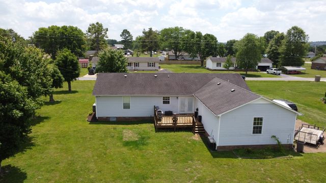 1325 Horseshoe Dr, Lewisburg, TN 37091