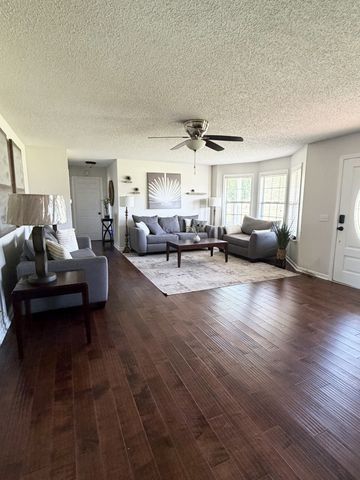 1325 Horseshoe Dr, Lewisburg, TN 37091