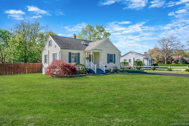 66 Hedges Road, East Patchogue, NY 11772
