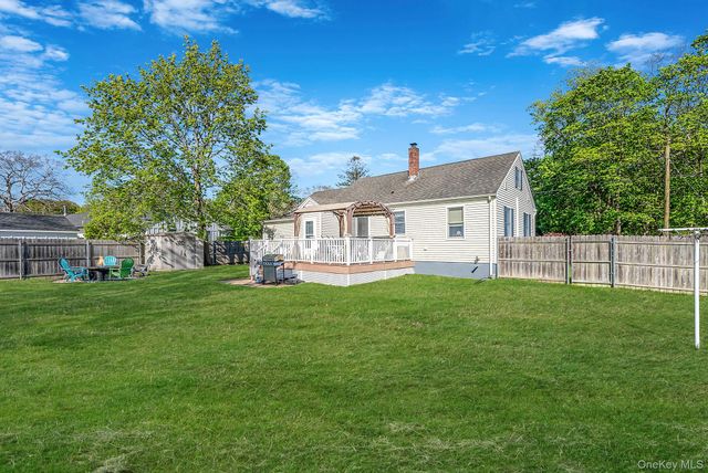 66 Hedges Road, East Patchogue, NY 11772