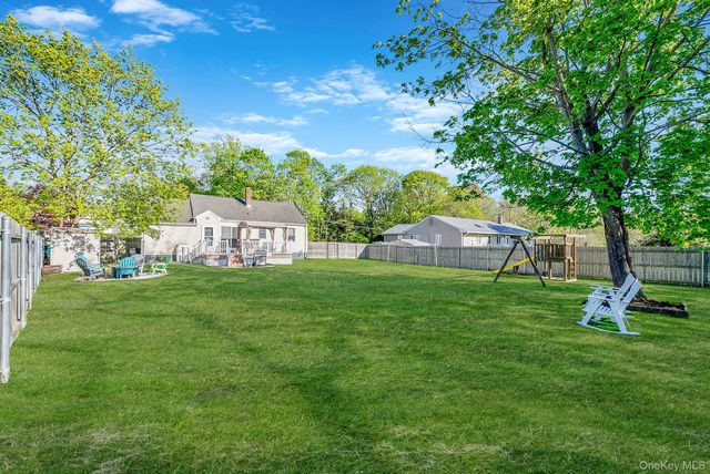 66 Hedges Road, East Patchogue, NY 11772