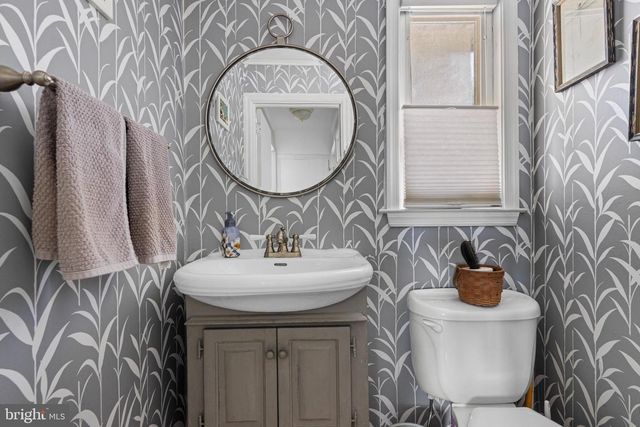 117 WAYNE AVE, Malvern, PA 19355