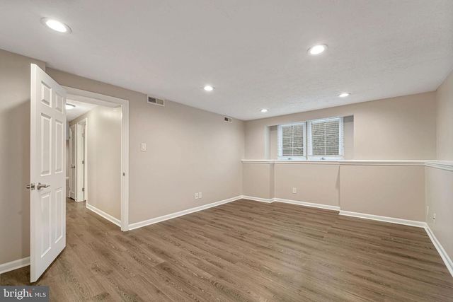 151 KENWOOD DR, Sicklerville, NJ 08081