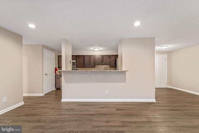 151 KENWOOD DR, Sicklerville, NJ 08081